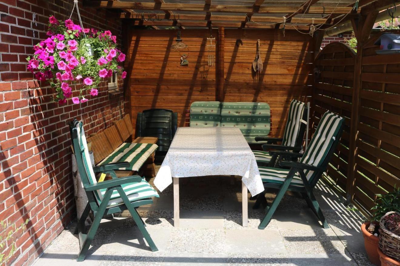 Ferienwohnung Alice Burhave Zewnętrze zdjęcie